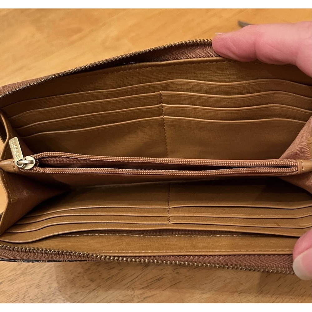 Fossil Brown Patterned Wallet - image 6